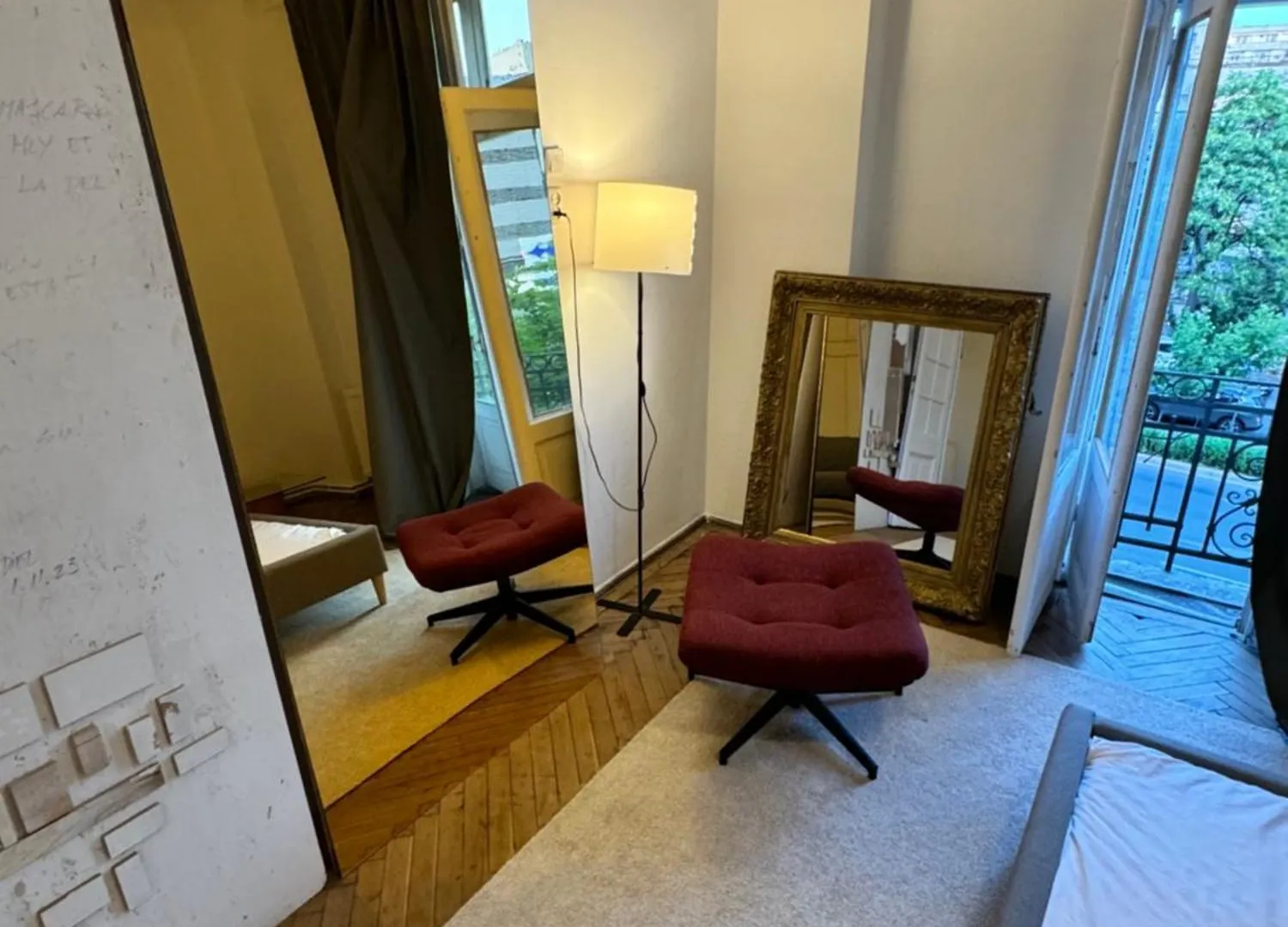 Sada Gallery III Bucharest Apartment